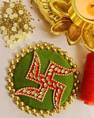 Swastik Decorative Rangoli – White Diamond & Gold Motifs on Round MDF with Gold