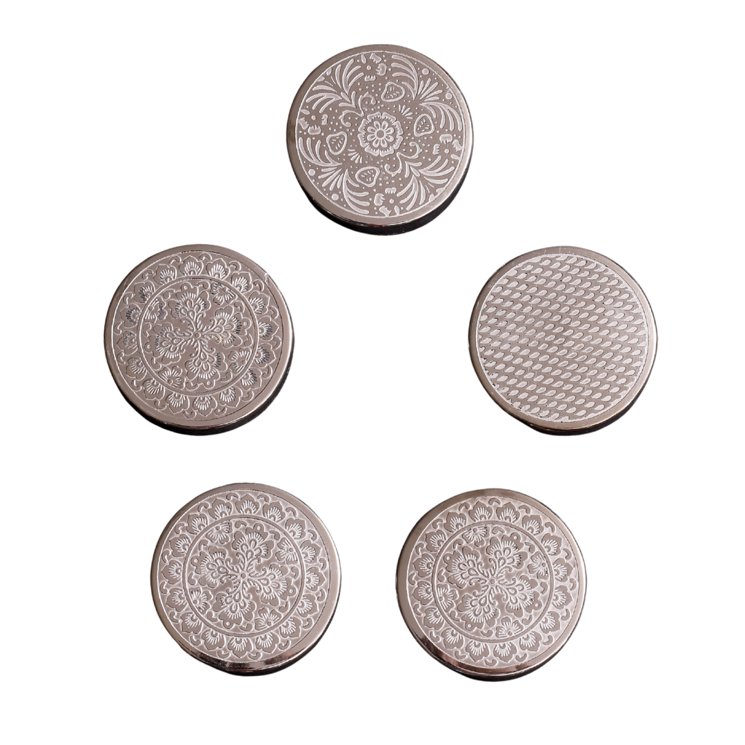 Silvery Dibbis Perfect for Gifting