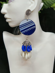 Elegant Blue Round  Earrings with Shells