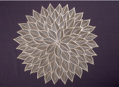 Set of 6 Rose Gold Leaf-Shaped Table Mats – Elegant Floral Placemats