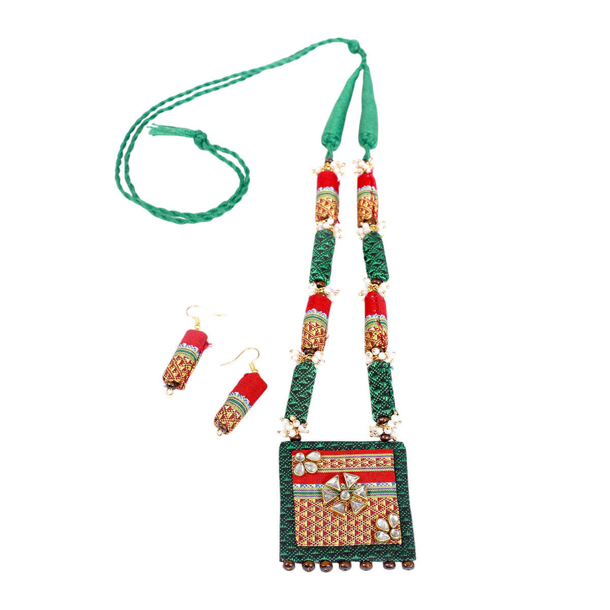 Emerald Khun Heritage Pendant Set