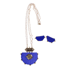 Silk Statement Necklace Set with Antique Motif