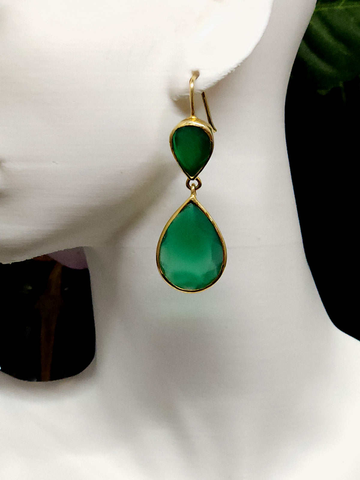 Beautiful Onyx Earring in Gold Plating