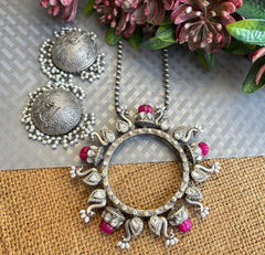 Silver Circular Pendant Necklace