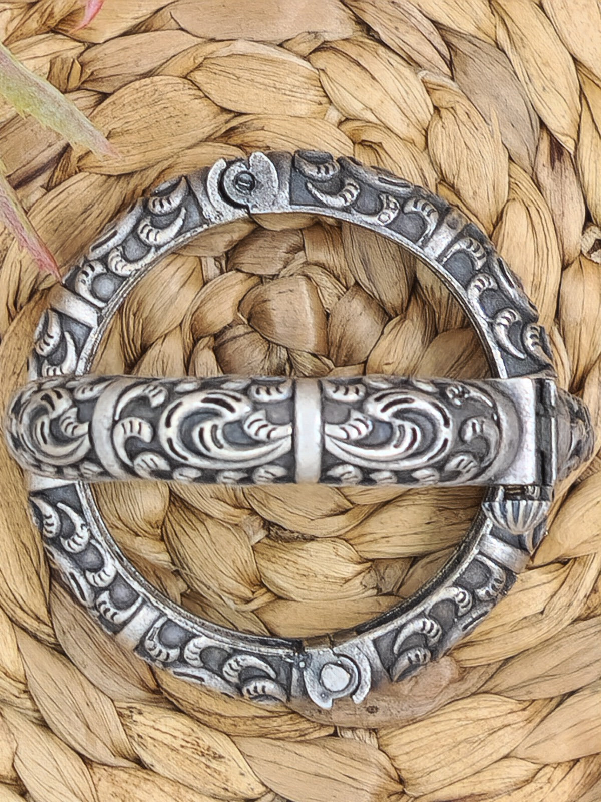 Silver bracelet with Detailed Designs